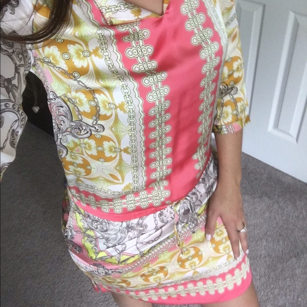Jennifer Lopez 3/4 length sleeve dress